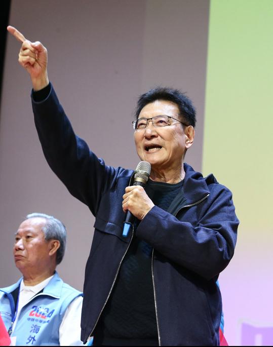 赵少康选后向蓝白绿三党提建议。在民众党提出挺“立法院长”“4大条件”后，赵少康不