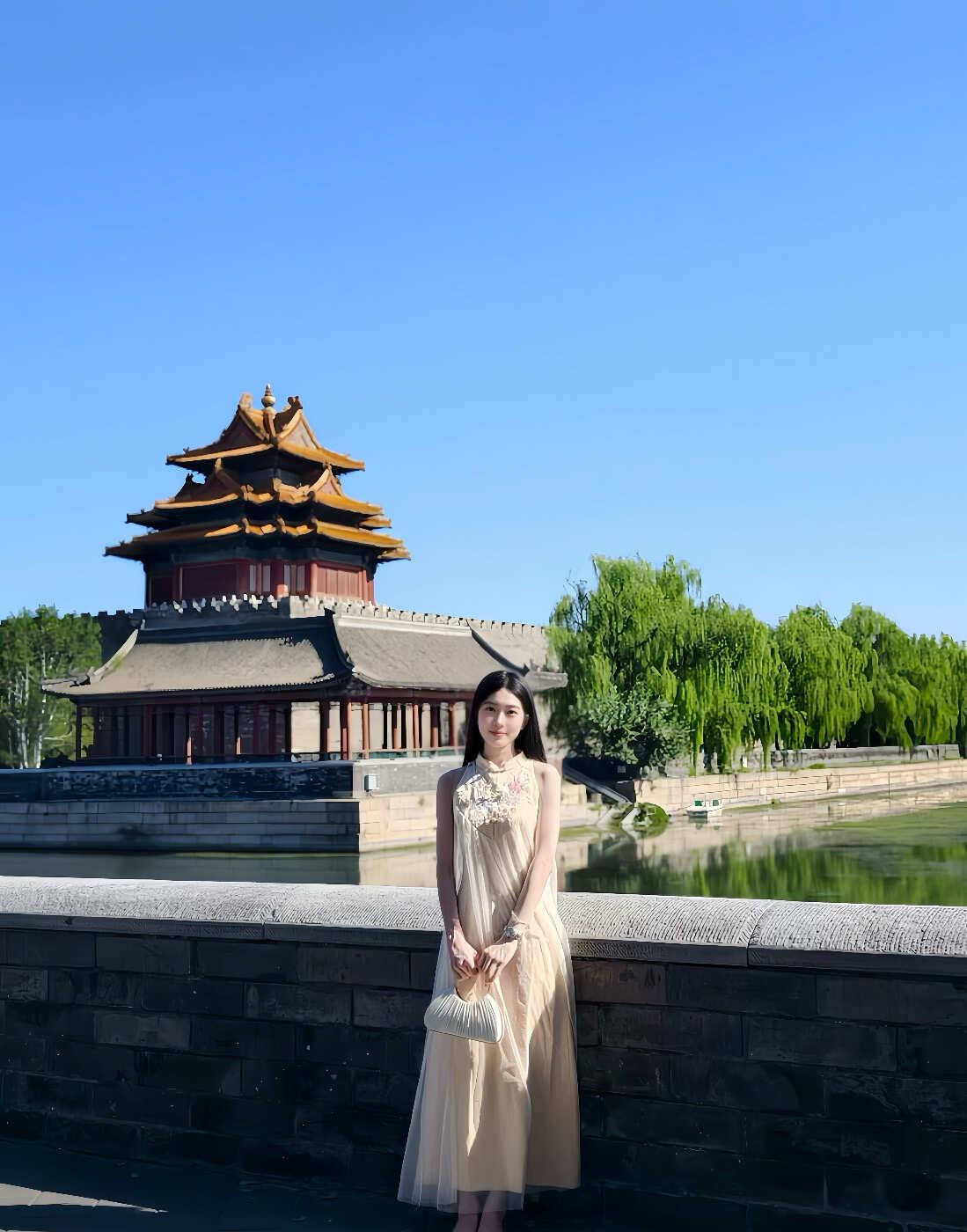 故宫角楼
总要来一趟故宫吧 故宫知时节万物晓春秋 古代建筑艺术 故宫里的色彩美学