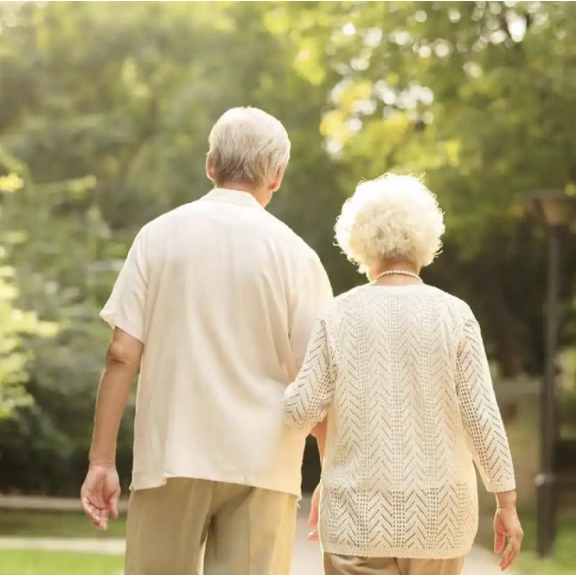 别急着买贵妇霜！这8样家常菜才是“长寿药”，吃对让你比同龄人年轻两岁？

咱们今
