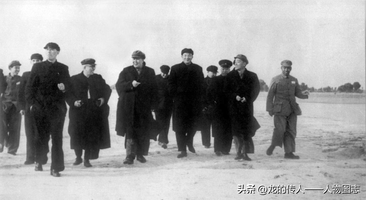 1952年10月29日毛主席在徐州视察