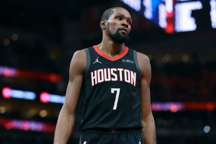 NBA球员税后工资杜兰特居首 美媒HoopsHype统计了NBA球员的税后工资，