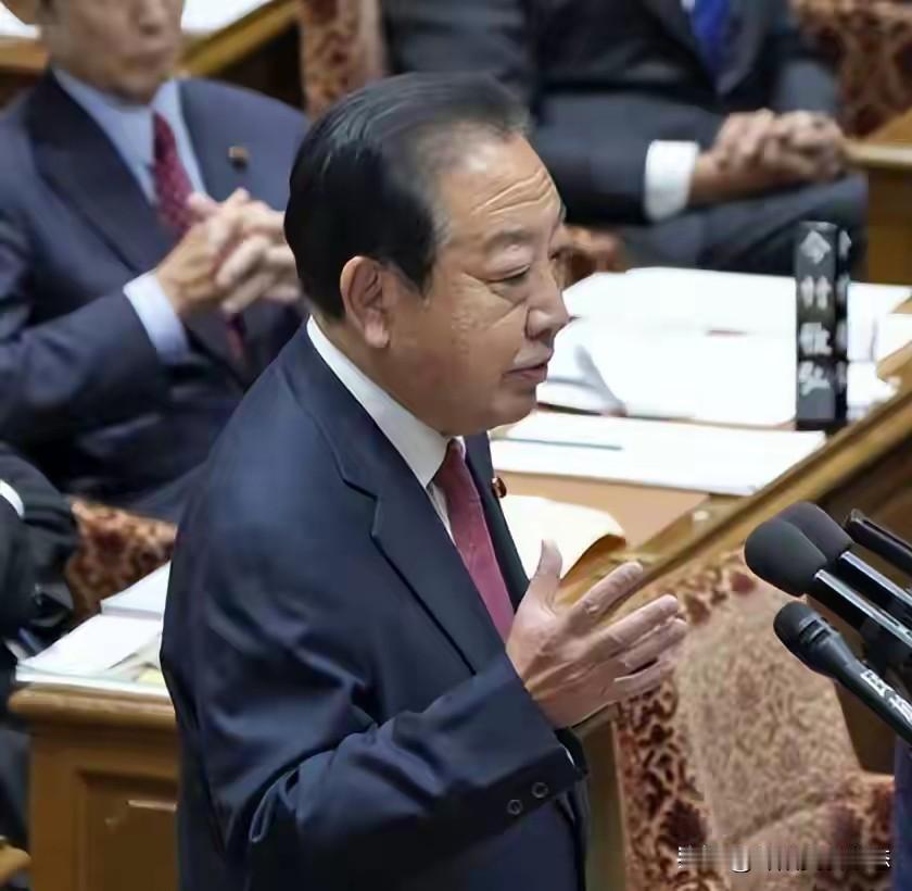 日本试探拥核结果：绝杀的不是中国，而是俄罗强硬表态，一回拥核就直接干你。

日本