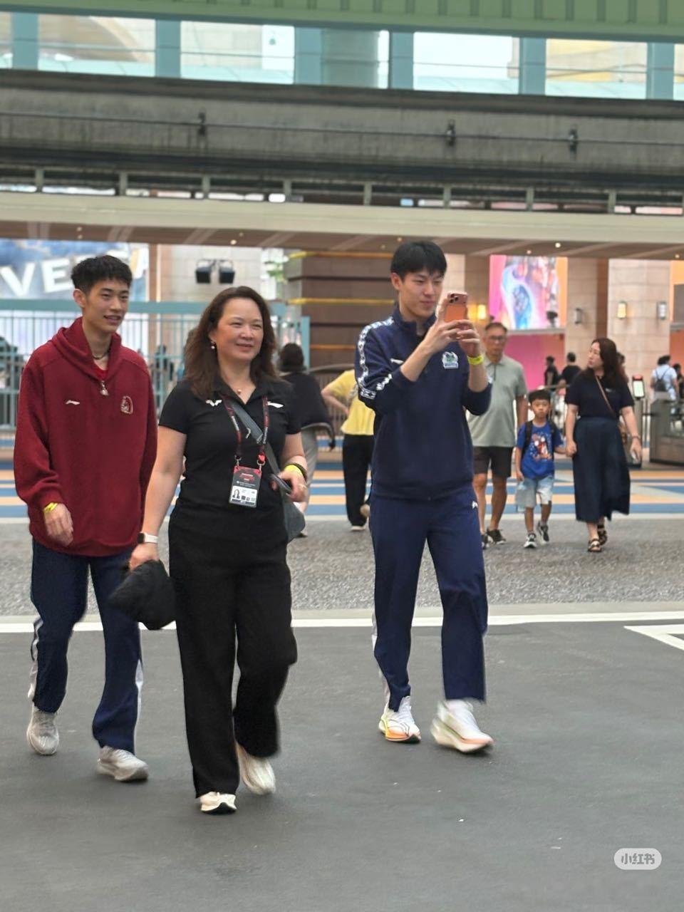 老到聊发少年狂左牵博 右擎松～ 