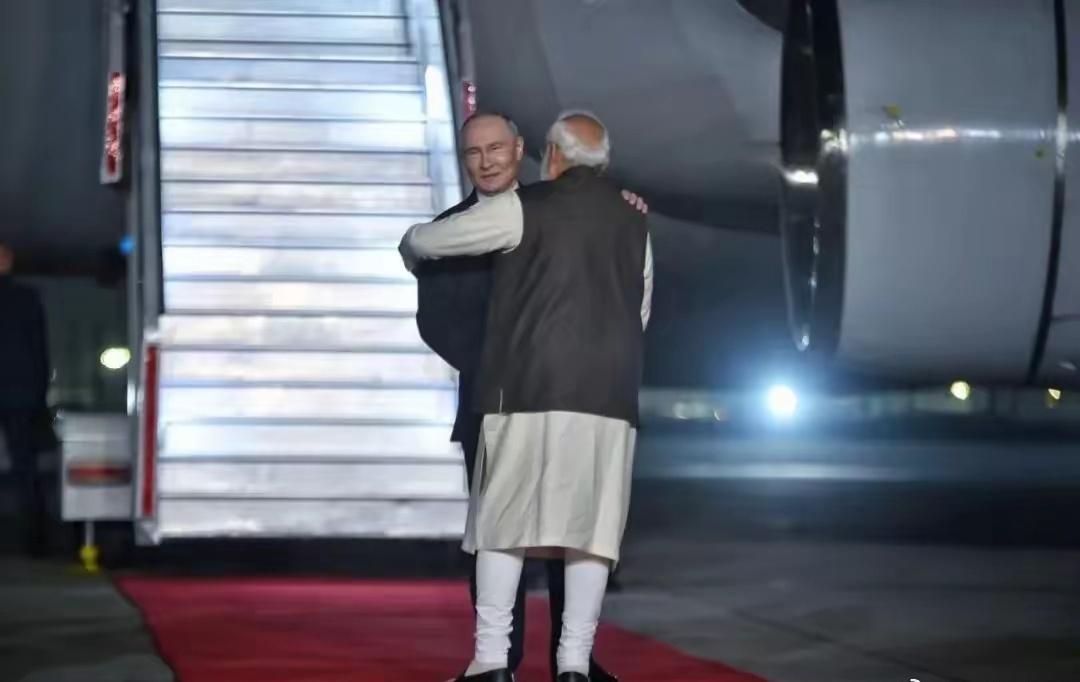 俄印双方还是有很多合作的，大帝要卖油气，印度最近不顺，也需要一个重量级人物来印度