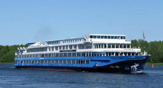 太离谱了，美国前脚还在死死封锁古巴，连一滴油都不让送进去，后脚直接放行装满原油的