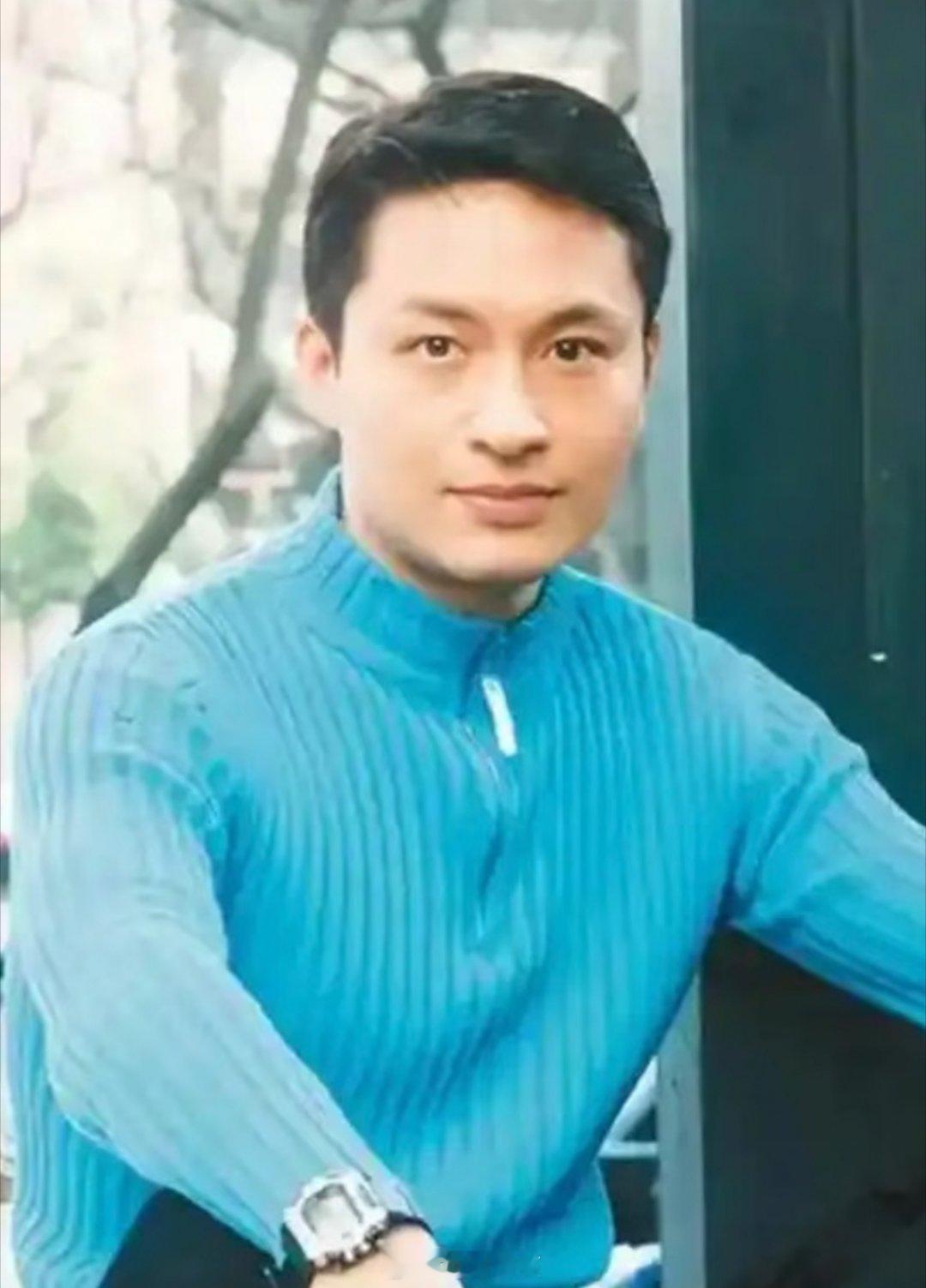 马景涛年轻时，是惊为天人的存在，可惜也老了。 