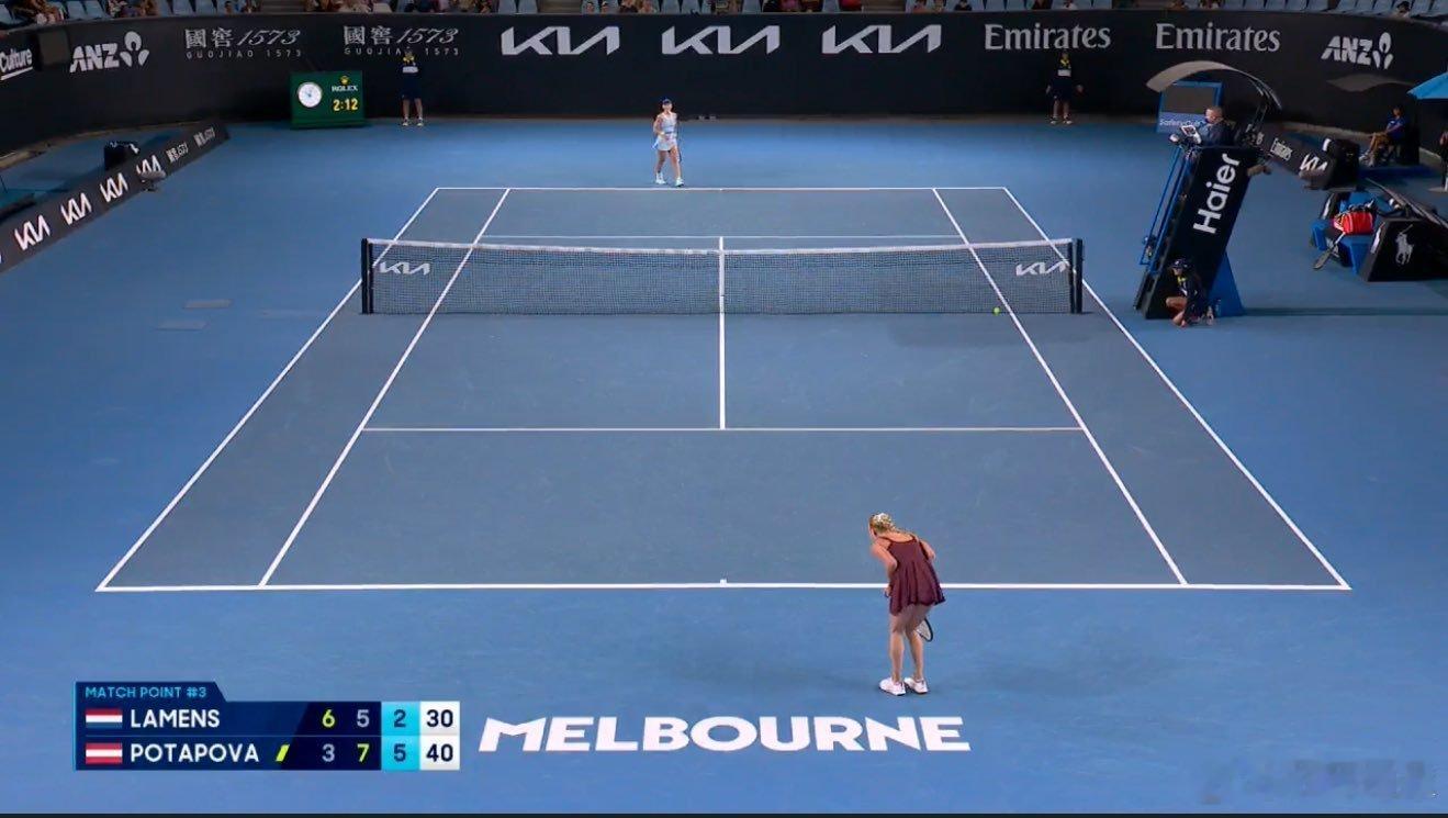 🇷🇺波塔波娃从3-6/1-5奋起直追，第二盘连拿6局，第三盘连拿5局，最终3