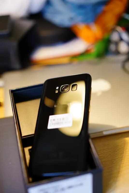 买了三星手机，10小时没导完数据？1月11日浙江杭州，女士反映，她去商场买了一部