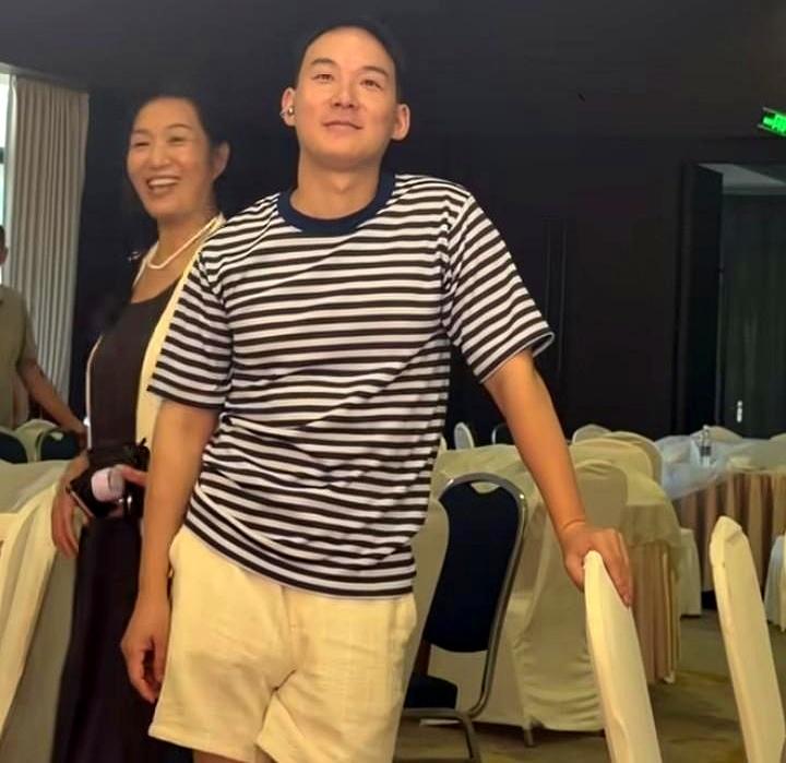 一段去喝喜酒的视频，怎么还把评论区直接带成了“催婚大会”？
这热闹劲儿，跟过年去