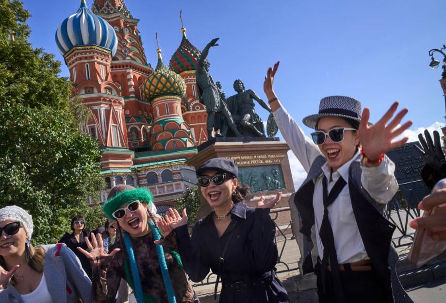 旅游成地缘武器！莫斯科弃西方抱中国 中国游客弃日赴俄引爆软实力博弈
 
《福布斯