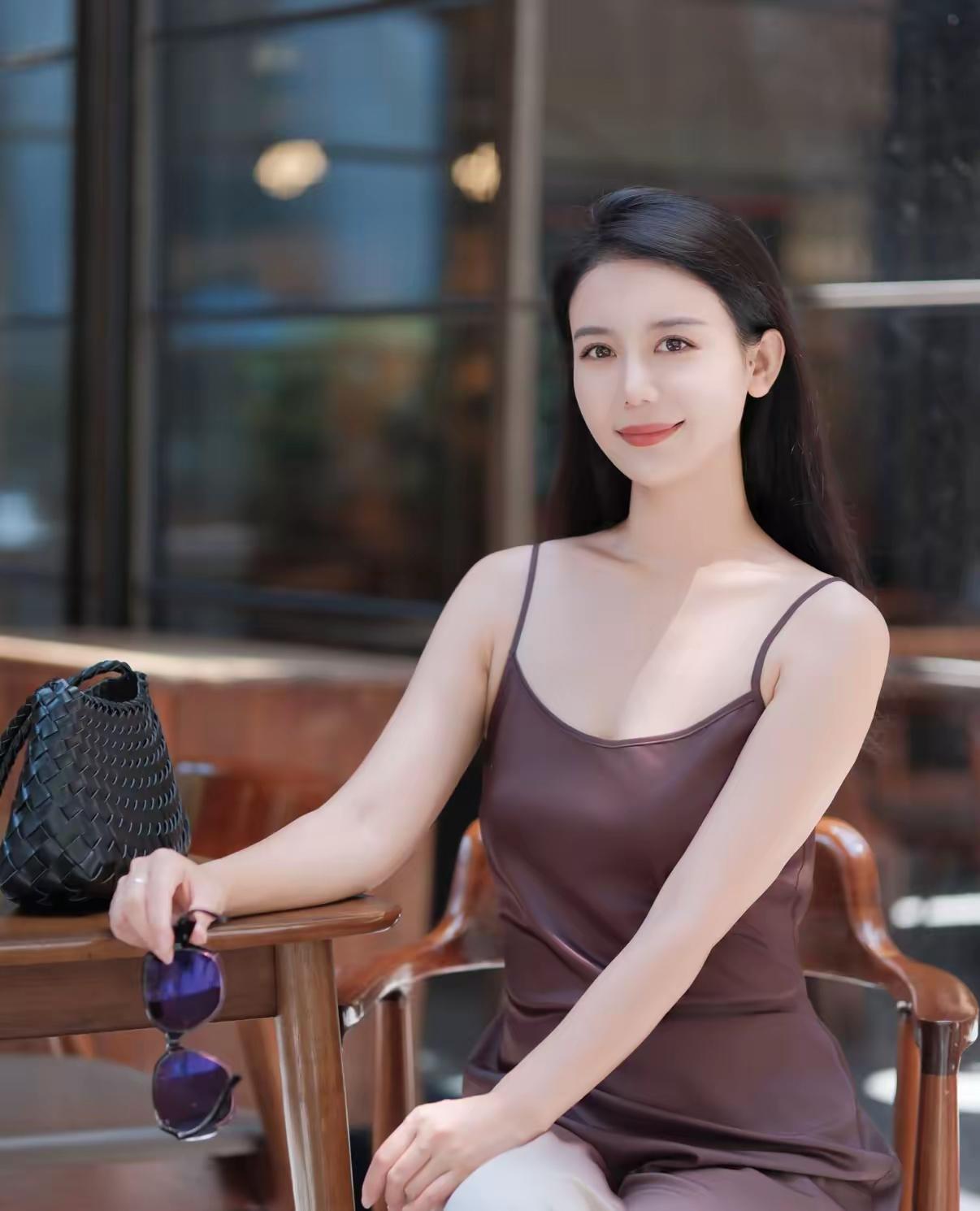 有点肉肉的女生喜欢吗?