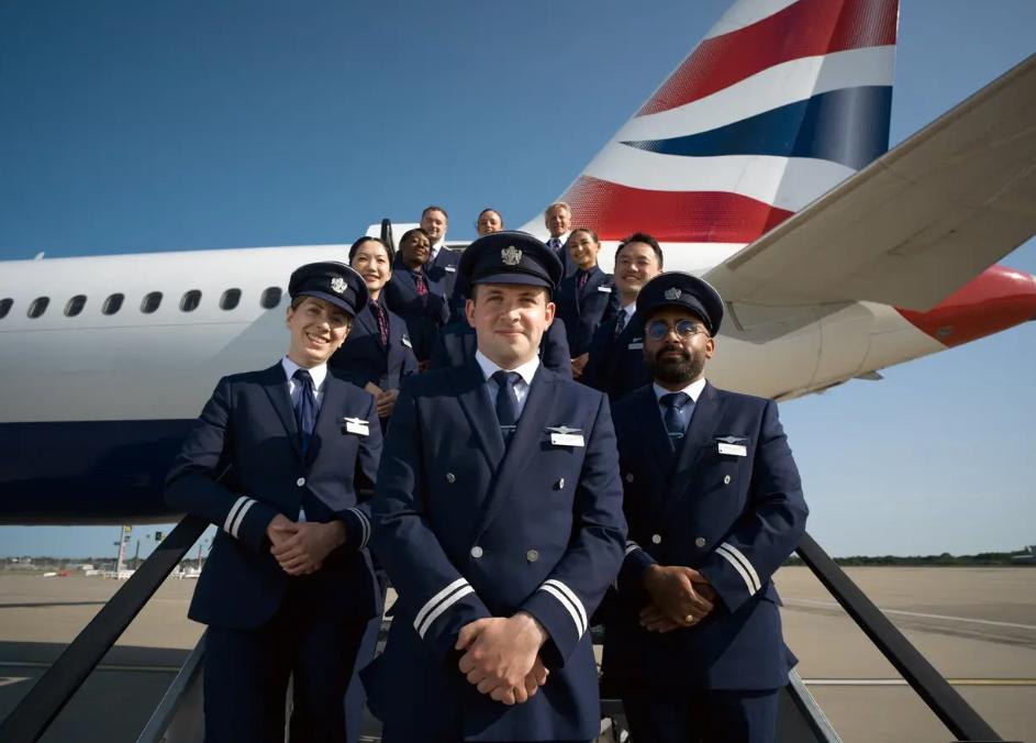 英国一航班在三万英尺高空上演惊魂一幕，三名飞行员因为吃了印度食物，导致集体食物中