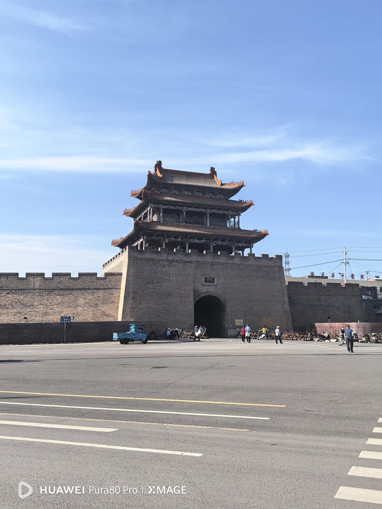 街拍偏关县城
今天住偏关县，不用文字表述了，只分享一组随拍