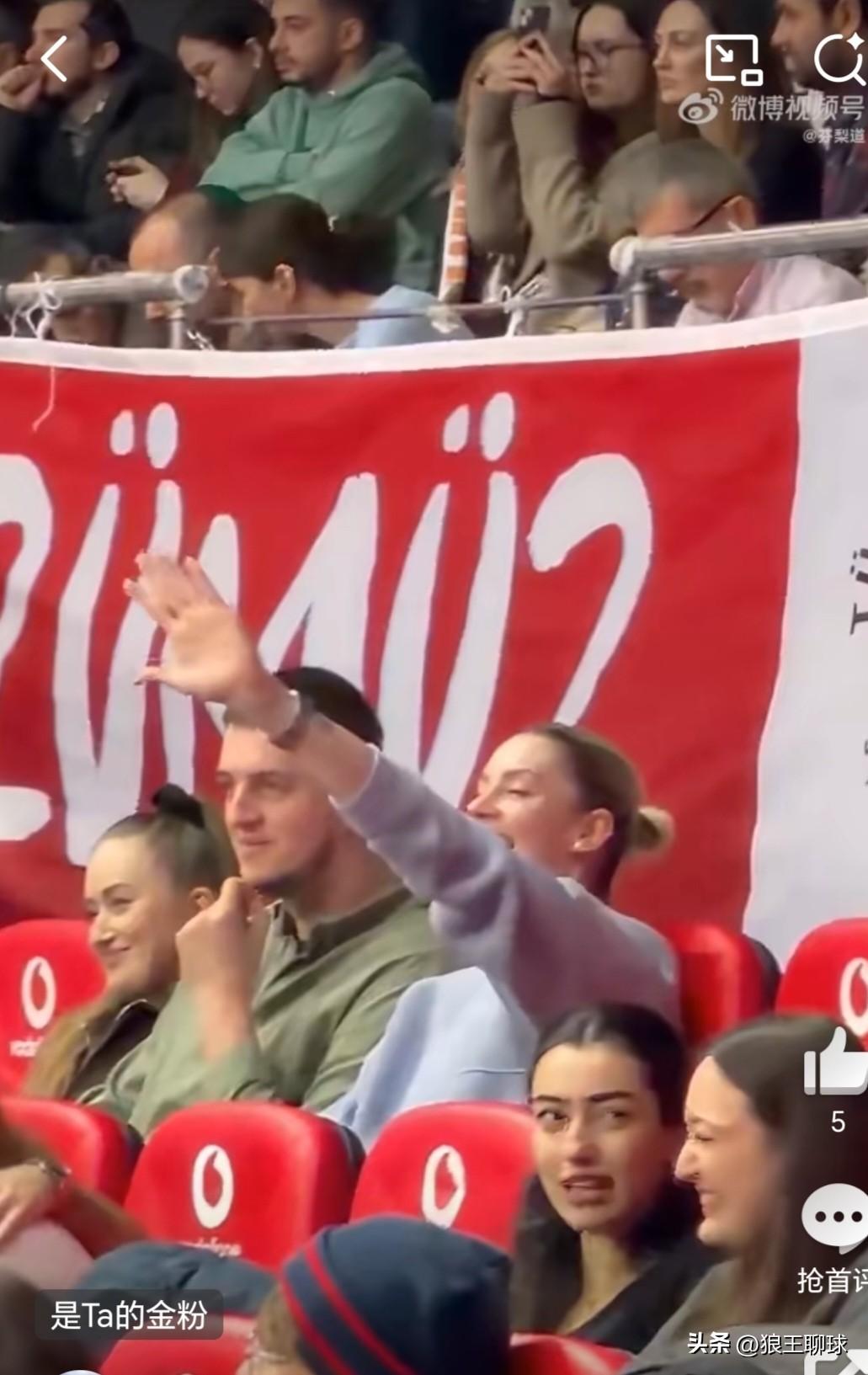 斯蒂夏克下赛季将转会至巴西女排超级联赛，加盟奥萨斯科女排俱乐部，但是她为什么会出