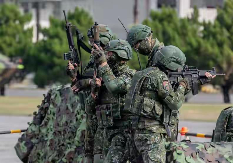 台湾中研院社会学研究所6月26日发布了一项荒谬的调查报告，称最新研究成果表明，台