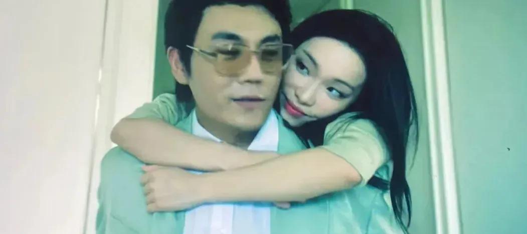 追剧《扫毒风暴》，我有一点搞不明白，卢少骅为什么偏偏爱上了哑女，在宛北时叫英子给