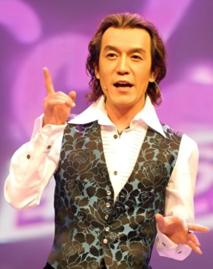 2018年，李咏去世后留下了亿万遗产，可这些钱他一分都没有留给老婆哈文，而是全部