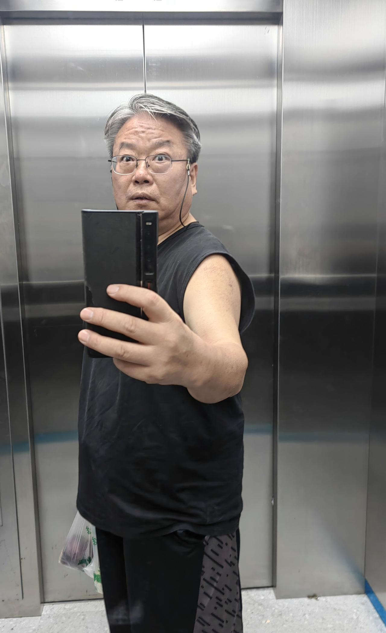 四个晚上没喝酒，没吃主食，昨天早上已经是85.6了，而今天早上，已经是85.1了
