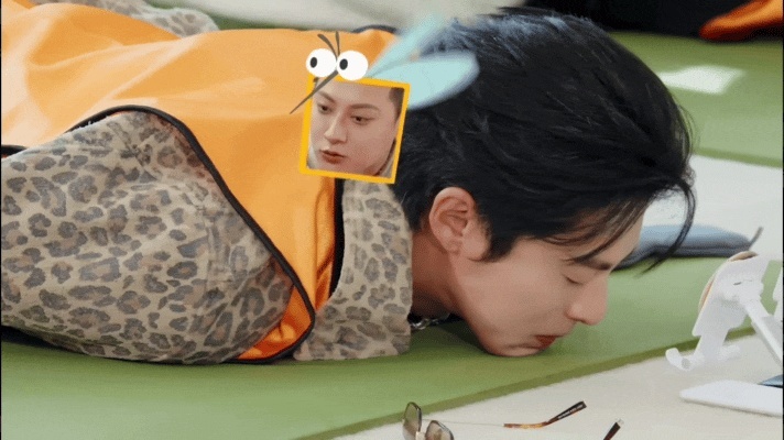 黄子韬问王鹤棣喜不喜欢自己女装黄子韬只在意在王鹤棣心中漂不漂亮黄子韬最在意的就是