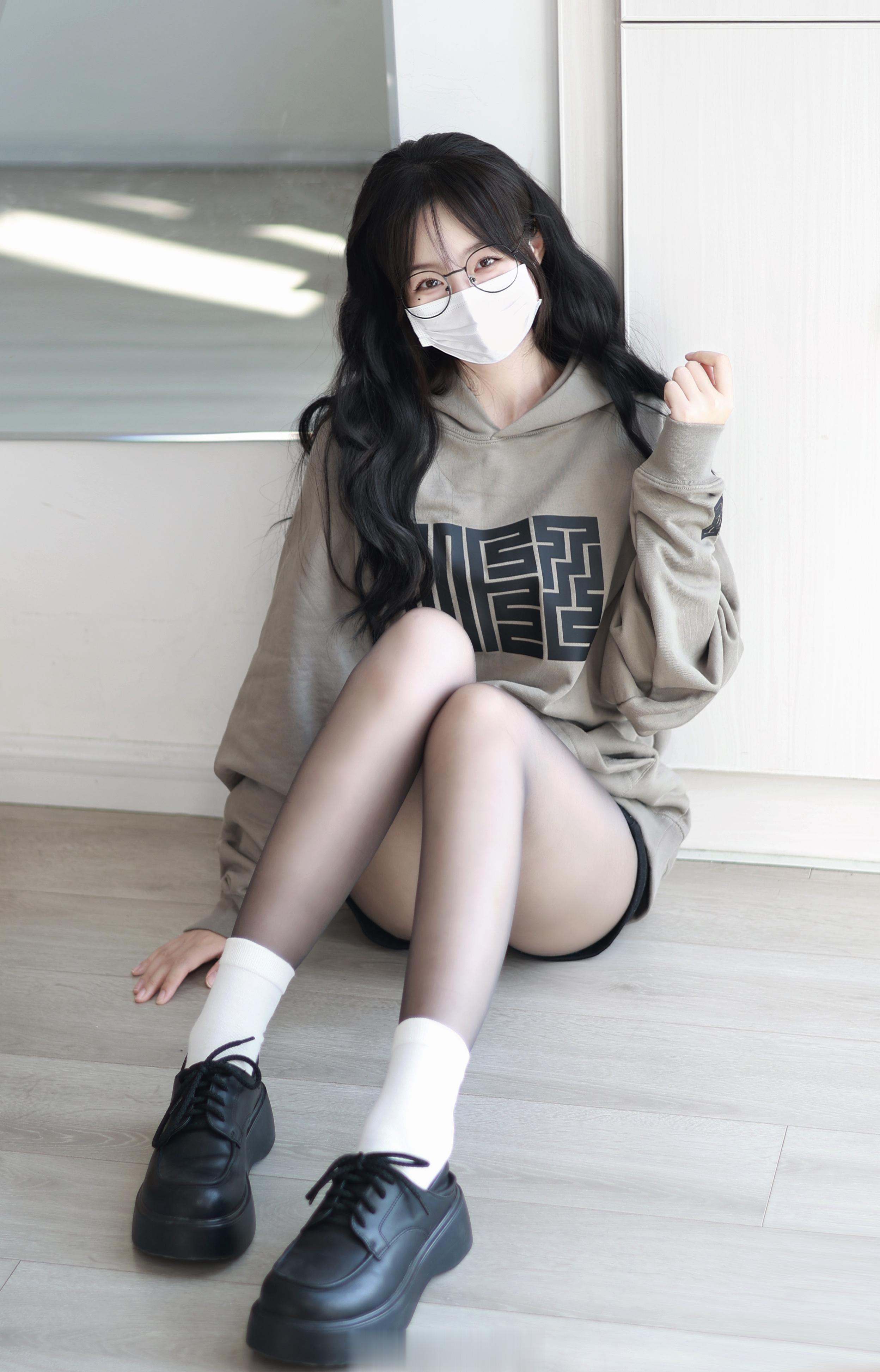 秋天 穿上丝袜 让夏天分手的男人后悔 ​​​