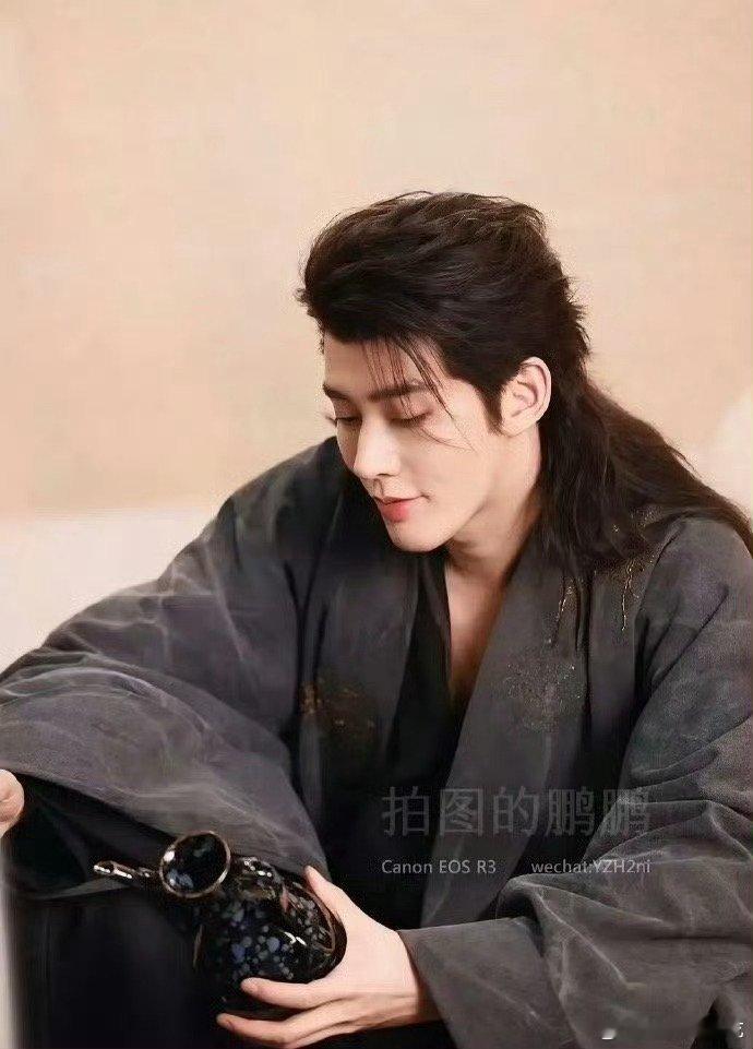 邓为风月不相关定妆照风月不相关剧组要不要给邓为改改，为子古装不差的，你们这个有点