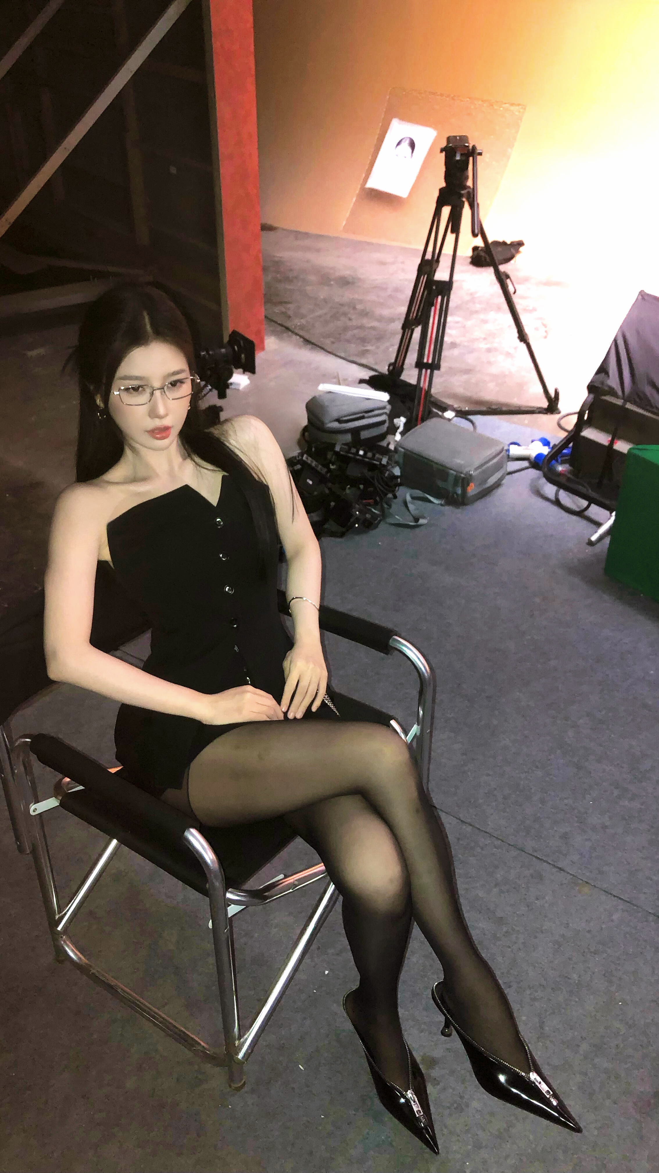 尖头鞋黑丝辣妹完全是主人级别的[流鼻血]❤️‍🔥虞书欣 ​​​