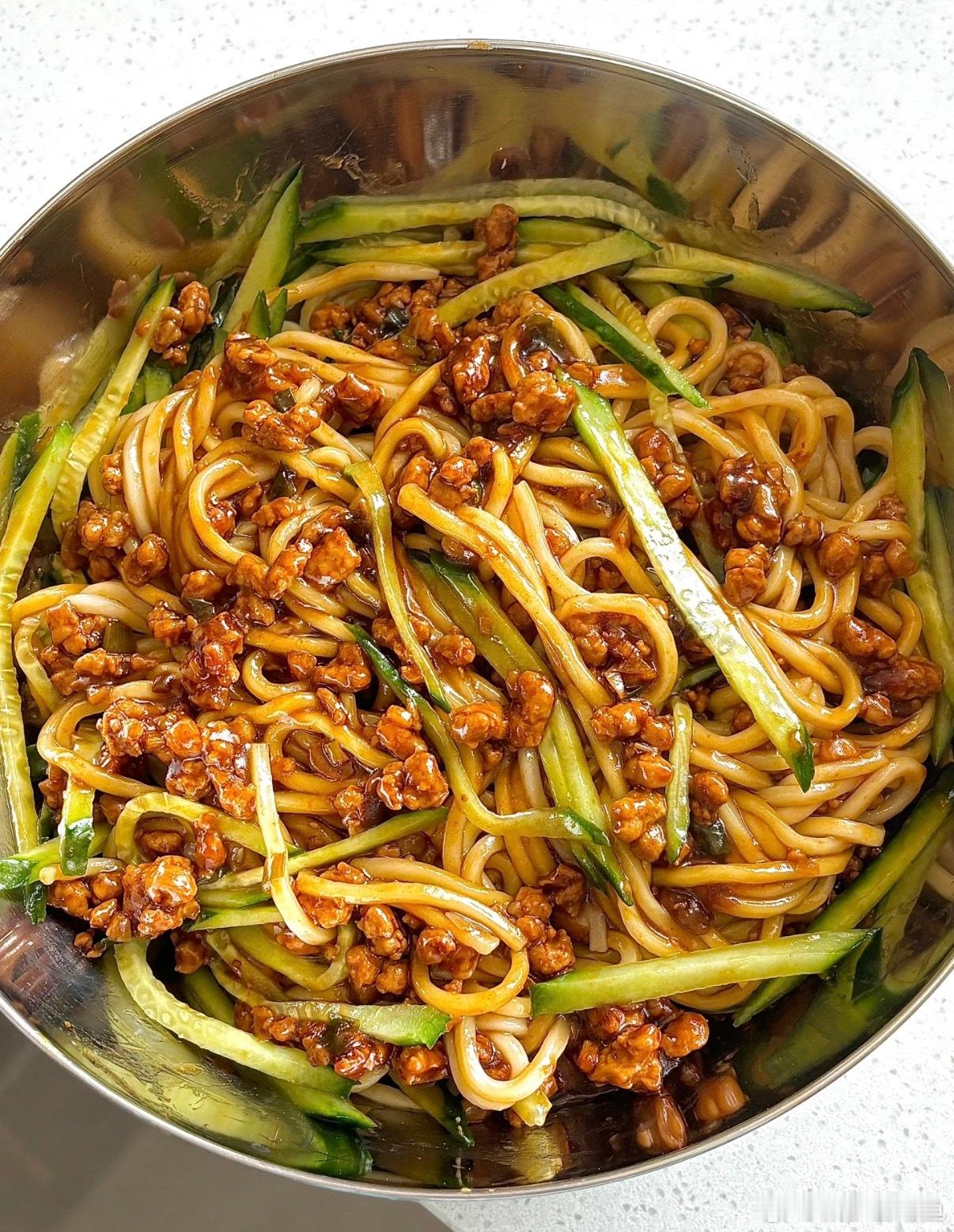 美味炸酱面！超级无敌好吃，老香老香了😋 