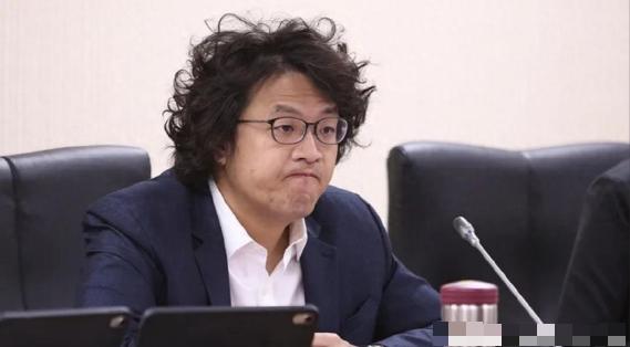 大陆通缉犯要来北京"看看"了！沈伯洋6月6日在庙里上完香，对着记者主动表态：如果