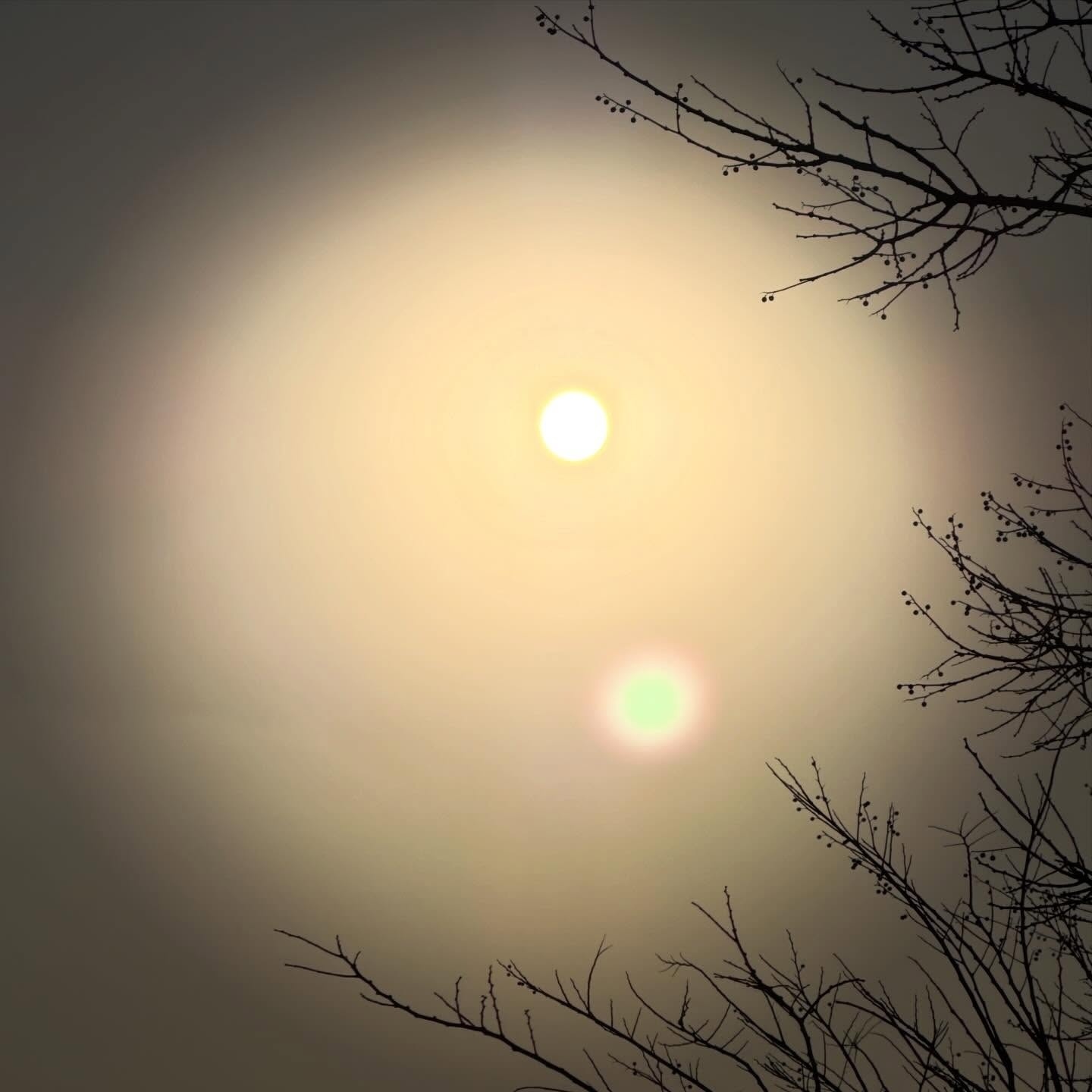 黄景瑜︱ins掉落20260208是在《赢风》剧组海边拍摄发ig story这天