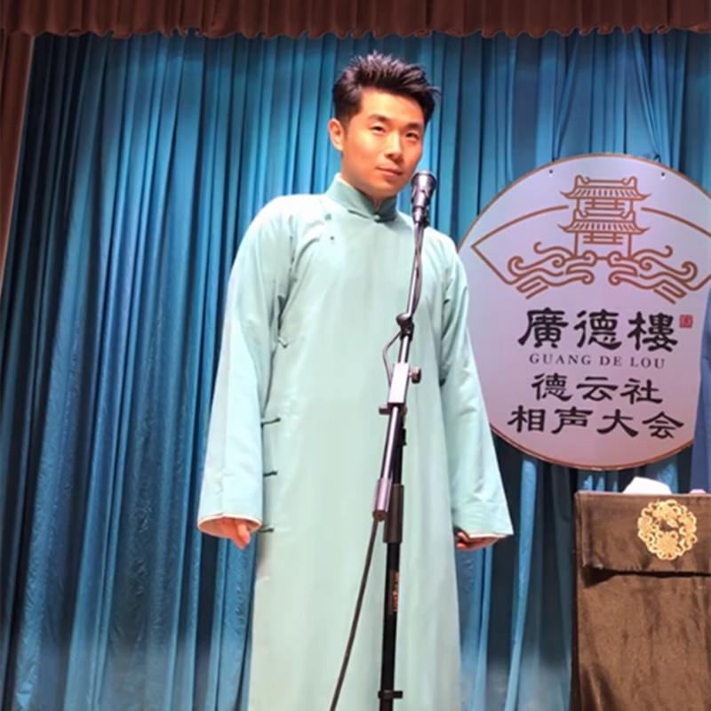 “七队有的是票，不是前两年传说的那个七队了”，张九南舞台直面回应观众，说完就后悔