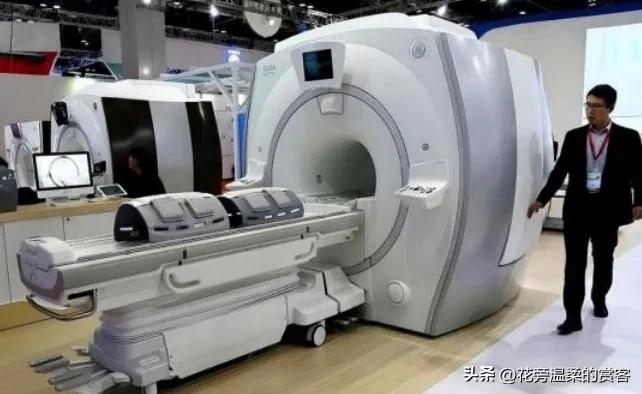 一台核磁共振仪，以前飞利浦卖我们3000万。后来，我们自己研发出来了，他扭头就卖