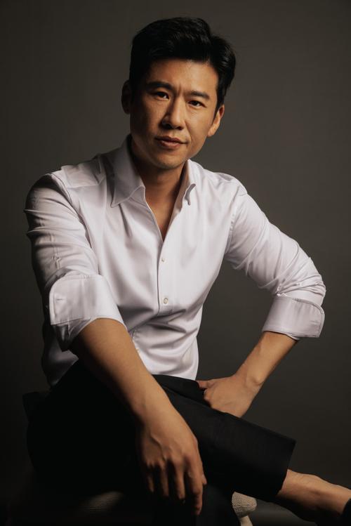演员王晓说。在拍《凡人歌》的时候，我听片方说他们在找这个“那伟”这个演员的时候是
