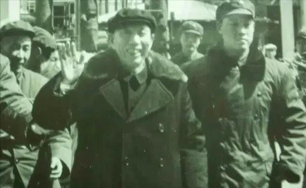 1993年3月12日，开国上将王震在广州逝世，引人注目的是，中央在评价王震将军的