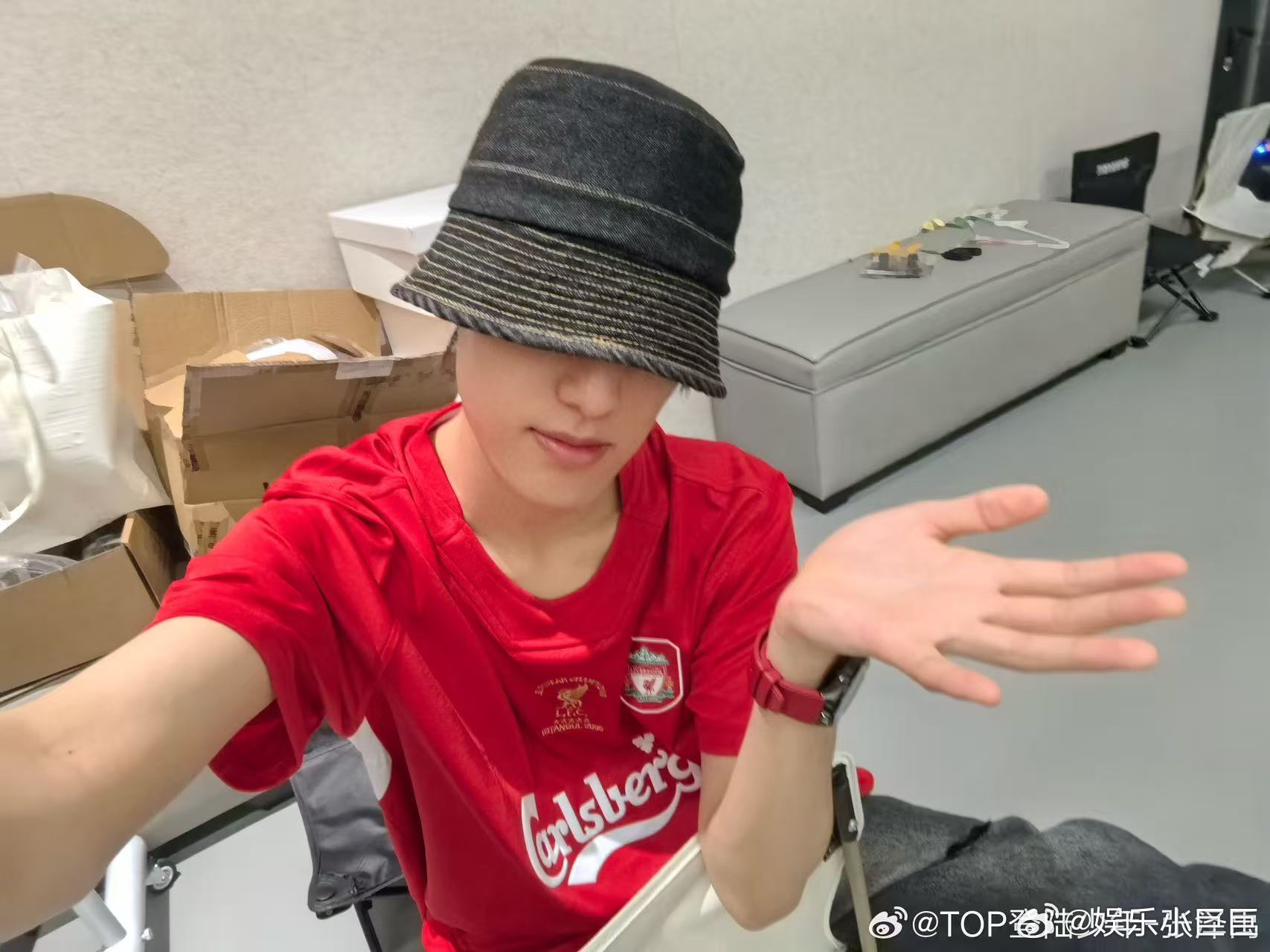 张泽禹复刻对我来说soeasy 张泽禹每次一开口，经典的台词、动作都瞬间复刻得淋