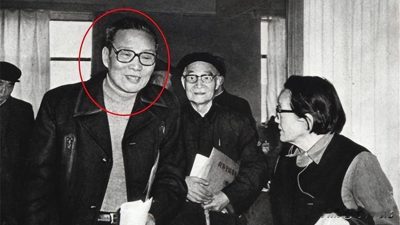 1980年，沈醉与阔别30年的前妻相见，前妻悄悄对他说：“你给我争了面子”。沈醉