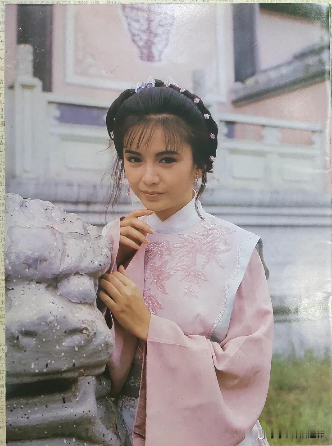 衣袂飘飘间，古风犹存🌺曾华倩