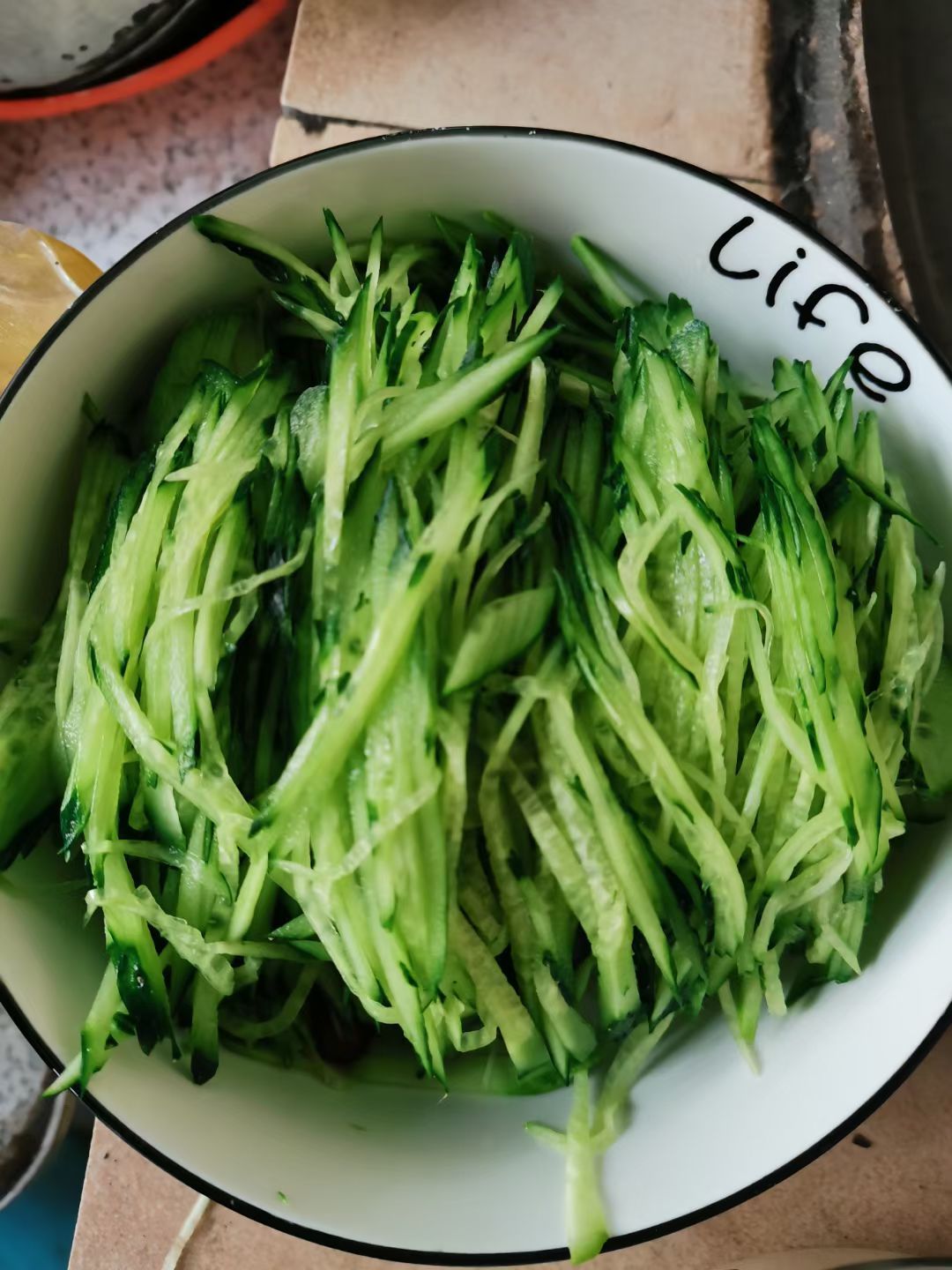 突然意识到会做饭的人有多厉害很厉害吗？有时候我并不觉得 因为不会做饭的人可以一直
