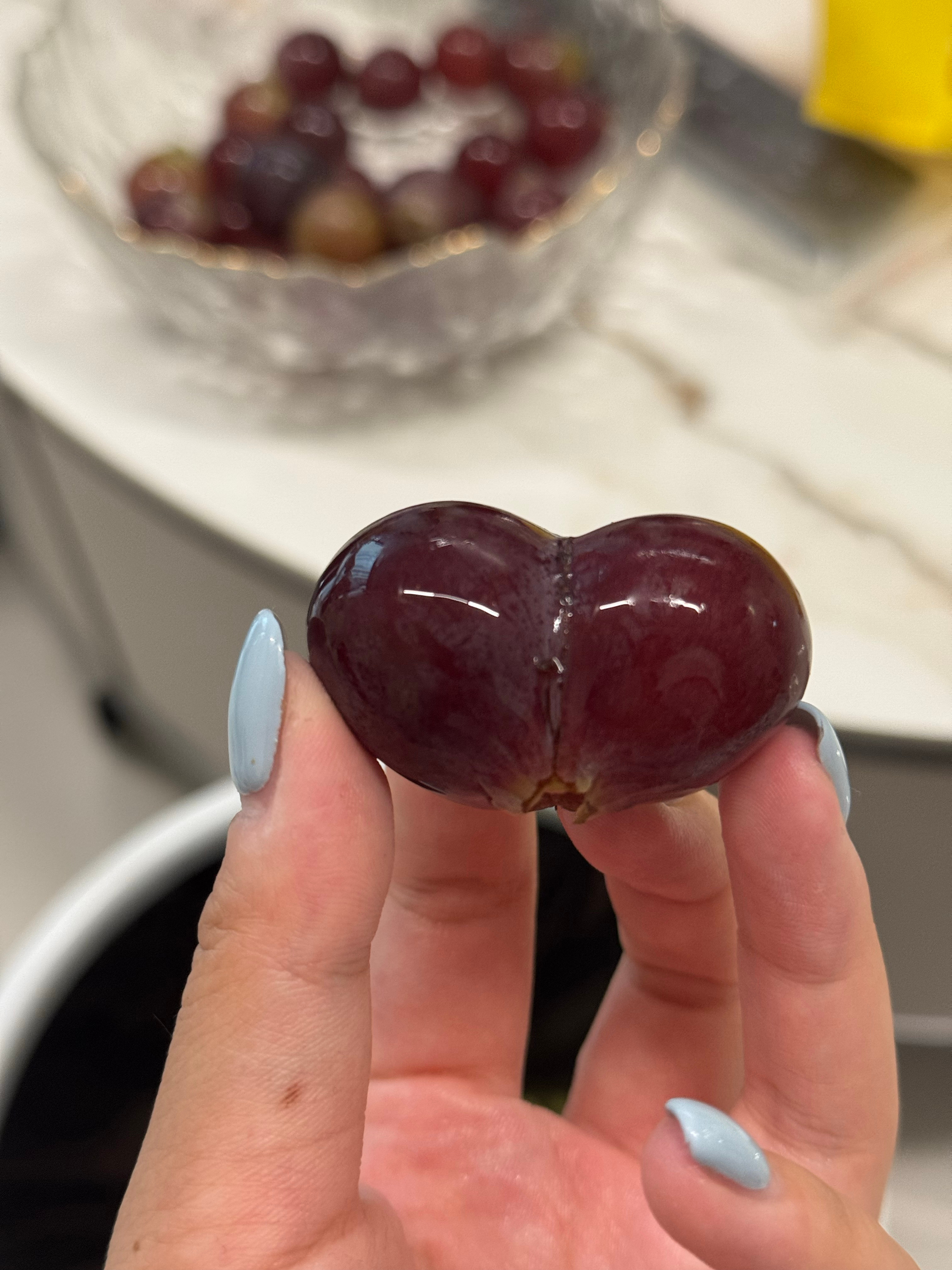 一颗爱心葡萄🍇 ​​​
