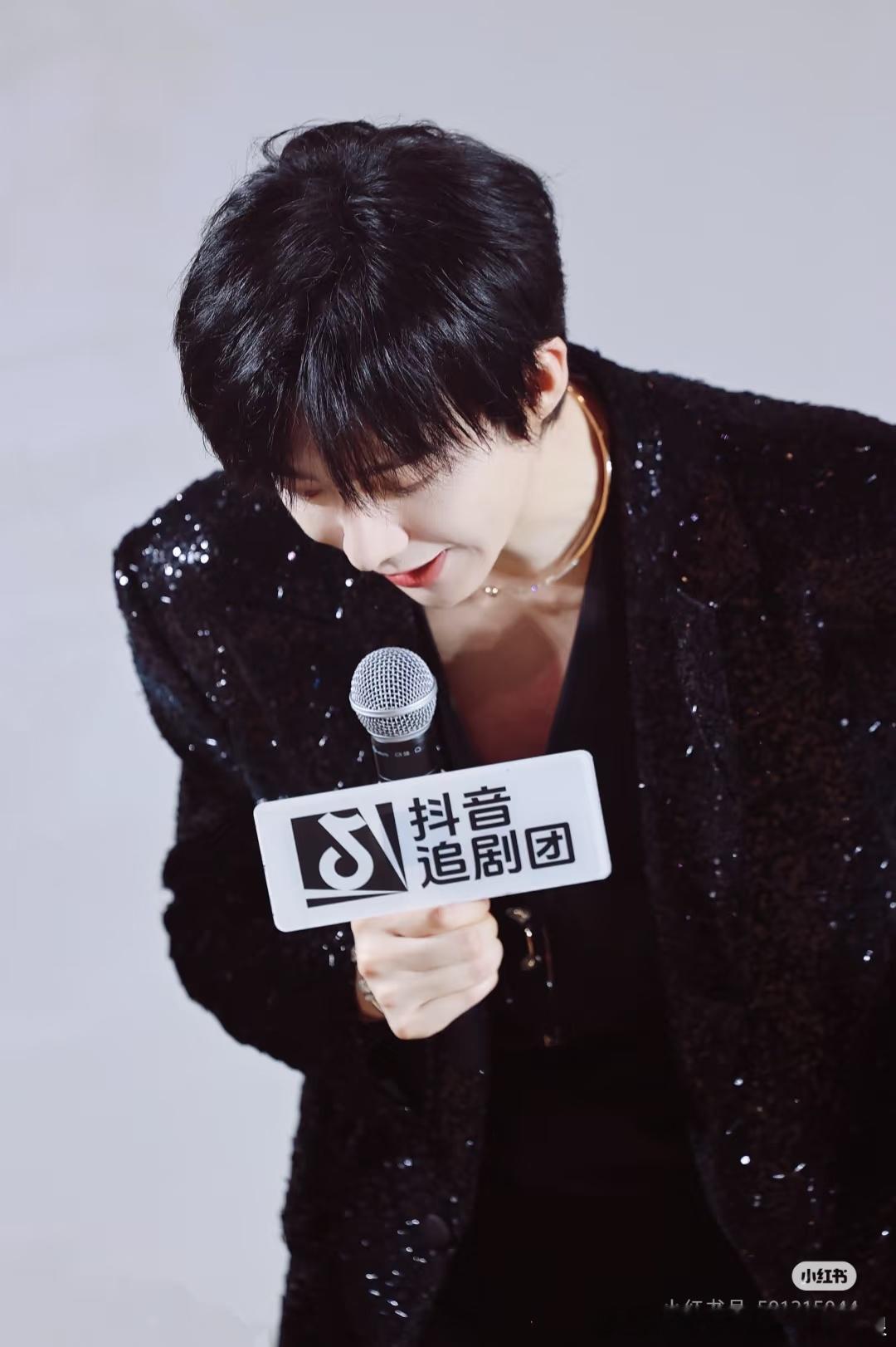 摩登兄弟[超话] 太好看了！cr🍠老师看这里刘宇宁书卷一梦 ​​​