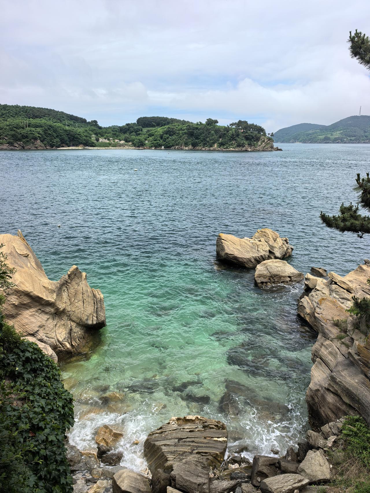 夏日生活打卡季这就是小长山岛的翡翠海了，怎么样呢？