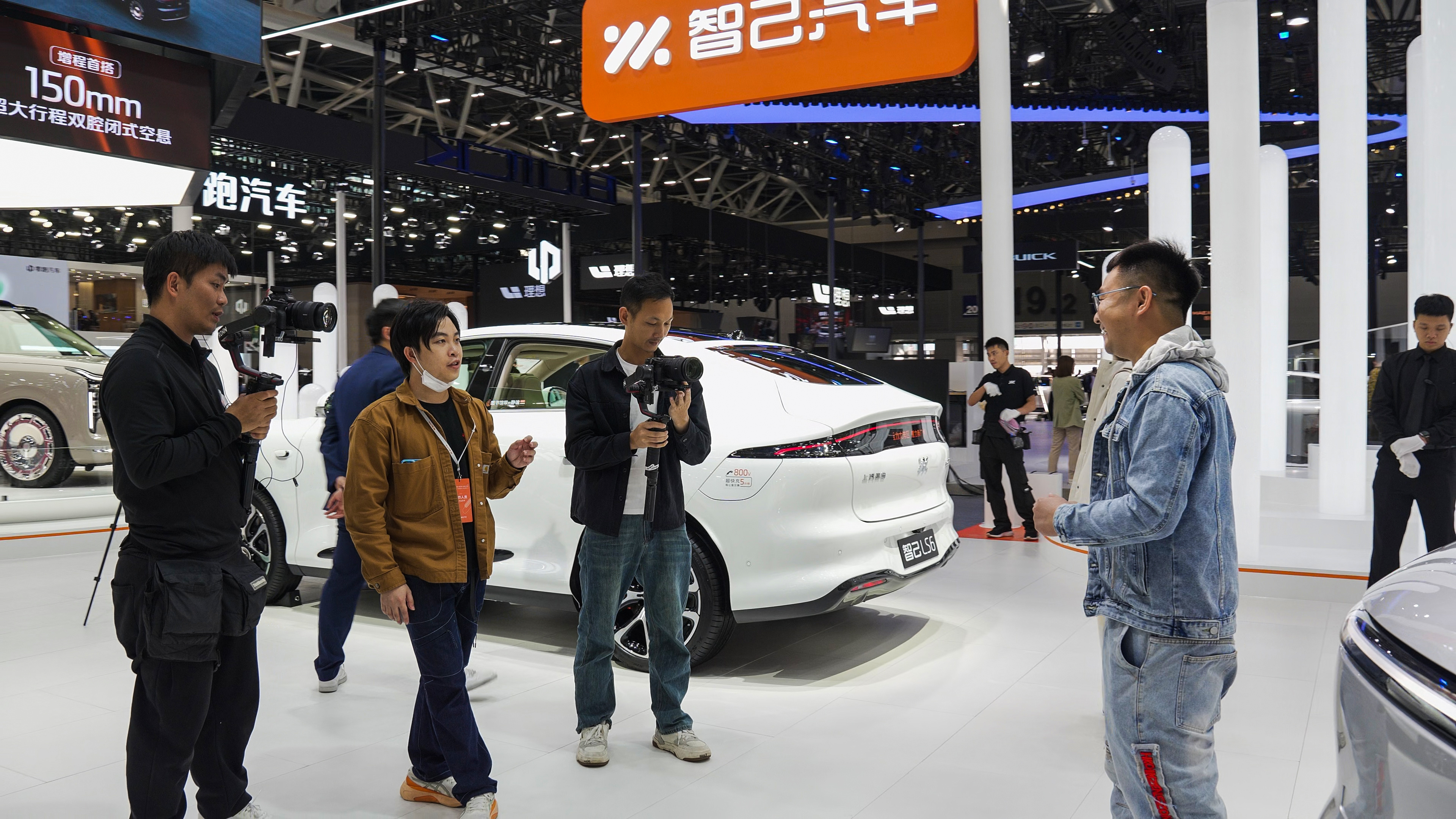 突然间被捉去采访！ 