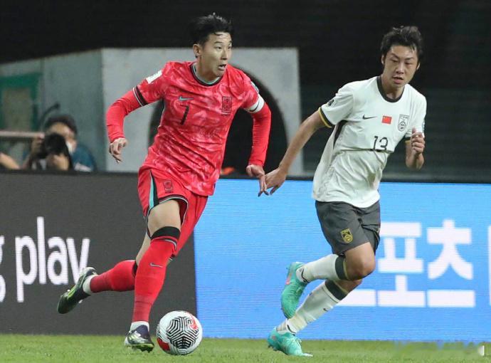 #韩国1比0国足# 踢得不错，输了是实力差距，但对泰国新加坡赢不了太菜了，命运永