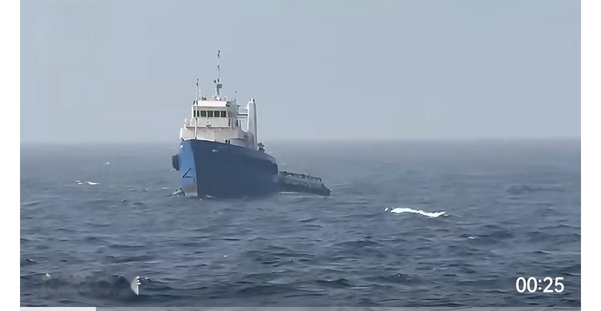 巴基斯坦军方5月5日称，巴基斯坦海军对一艘因发生技术故障而滞留在阿拉伯海的印度商