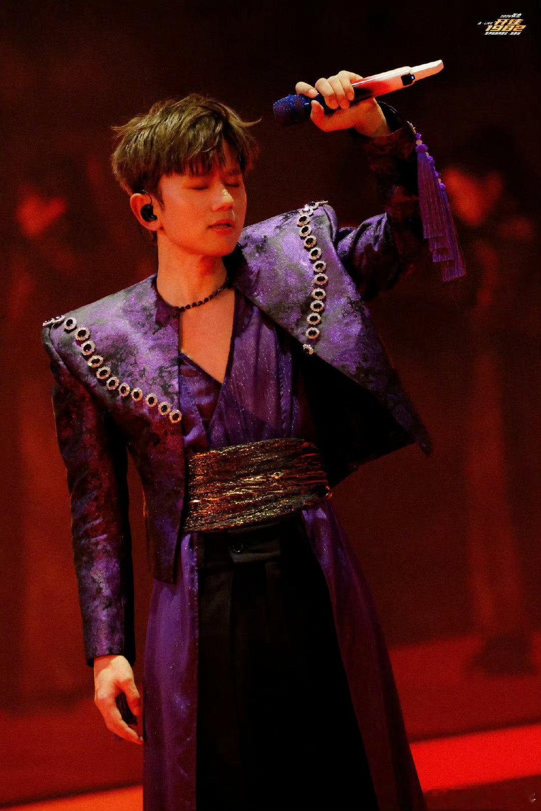 张杰张杰演唱会国内站将在鸟巢收官张杰未live巡回演唱会 根本听不够！求鸟巢场多