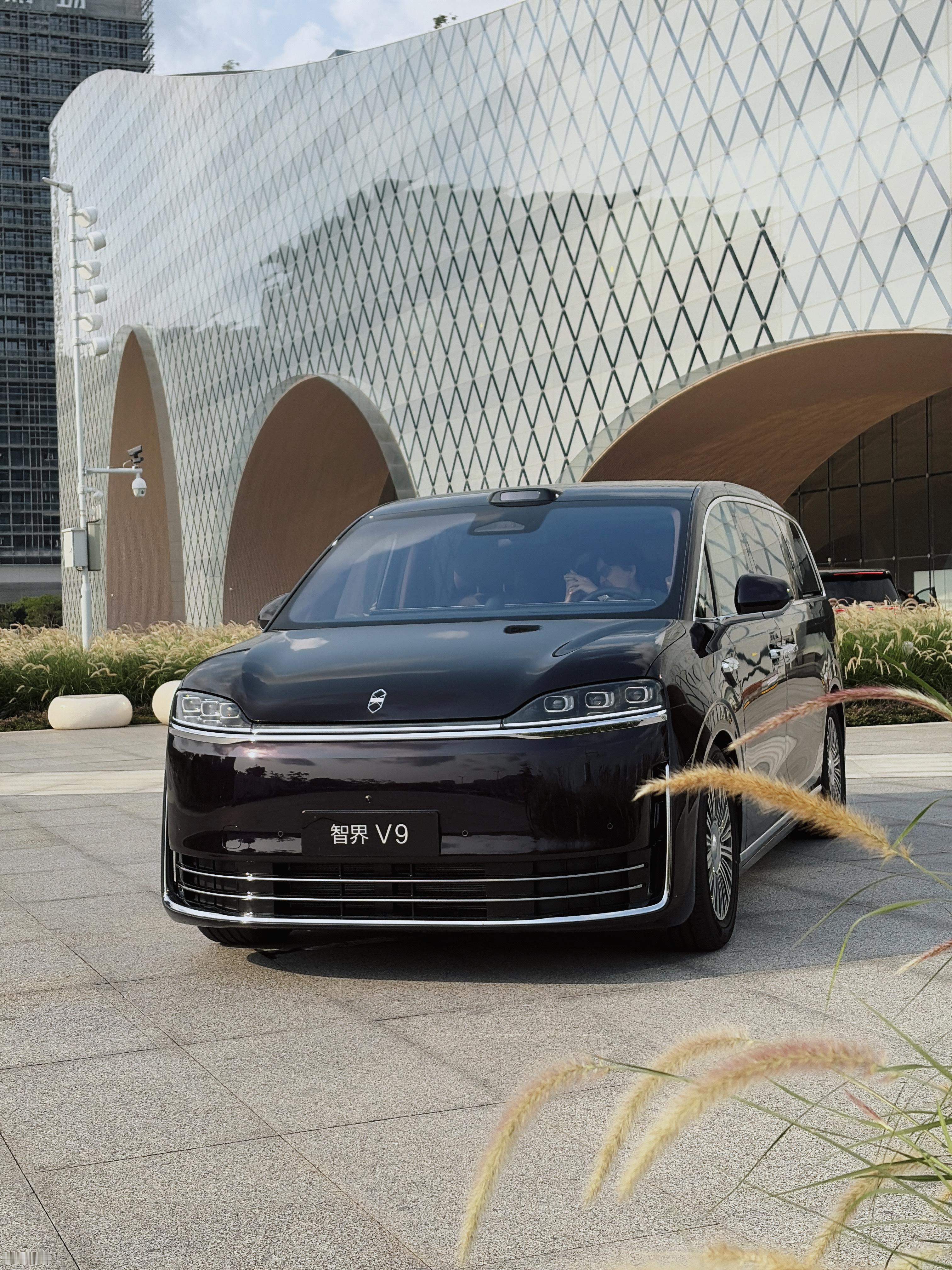 智界V9 我选了入门零重力版本准车主怎么选，一句话：你买它是为了”开”，还是为了