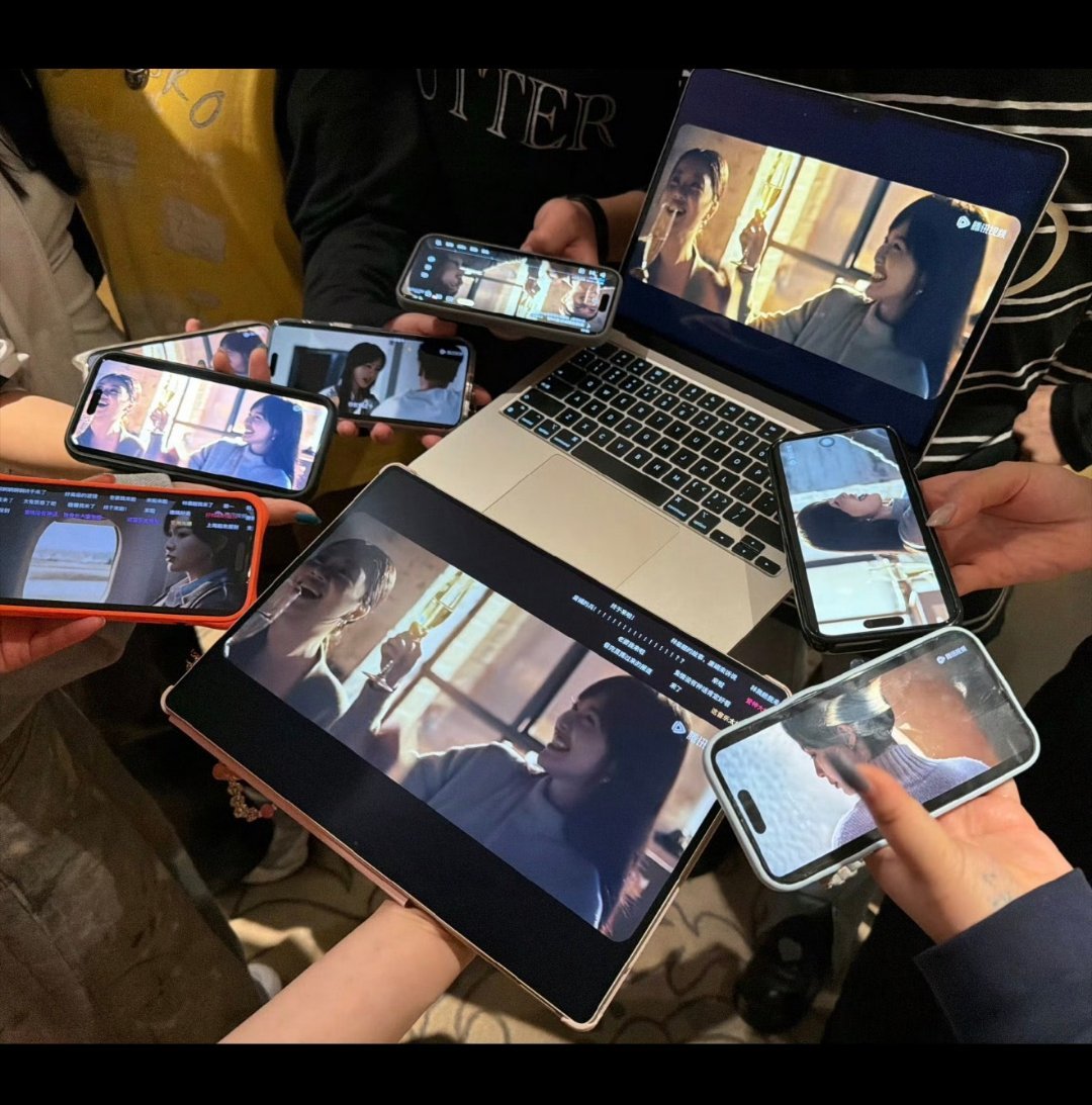 唐嫣是第一个发这种的吗，居然没啥讨论度