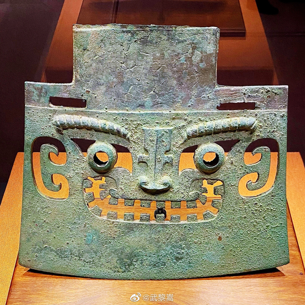 孟子曰：「域民不以封疆之界，固国不以山溪之险，威天下不以兵革之利。得道者多助，失