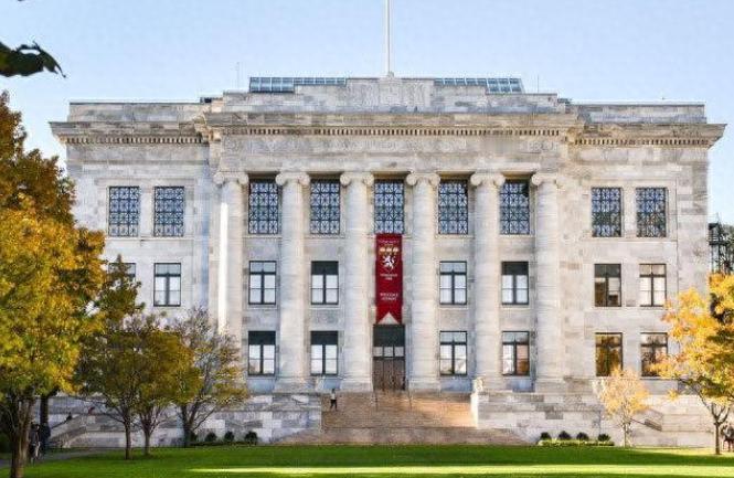 昨天美国爆出重磅大瓜瞬间刷爆全网，国防部长赫格塞斯直接拍板，彻底斩断国防部与哈佛