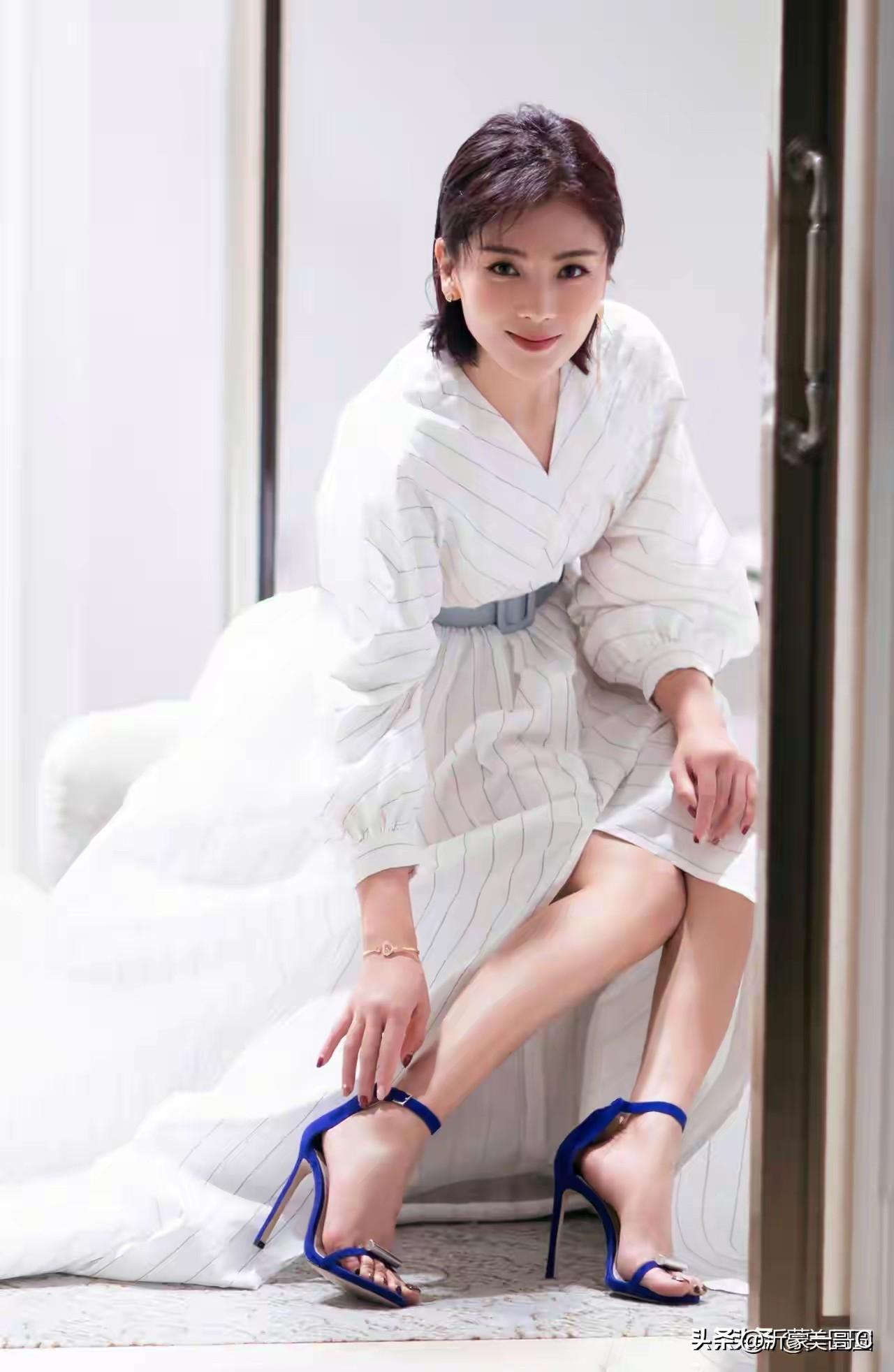 今年春天最想实现的心愿今年最大的愿望是我要好好努力，认真学习，希望在今日头条能取