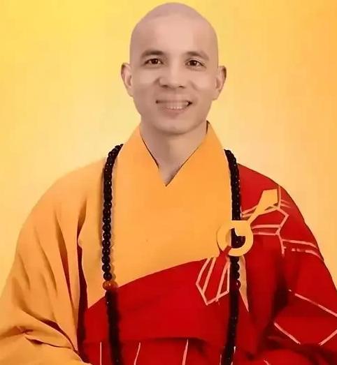 少林寺新方丈释印乐，上任才十个月，少林寺一下少了 800 多万，香客们上山，发现